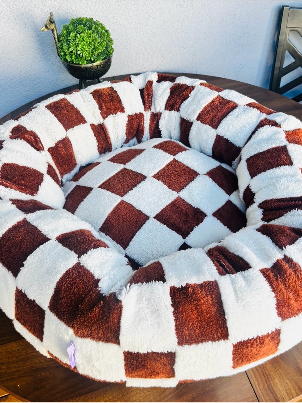 MEDIUM BROWN CHECKERS BEDSURE PET BED